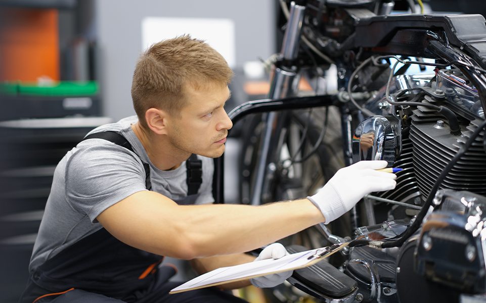 Le contrôle technique deux-roues obligatoire en 2024